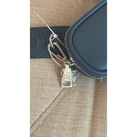 ‎Madden - Picture 3 of 5